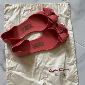 Salvatore Ferragamo flat shoes(sandal）